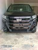 Toyota Noah 8$eater