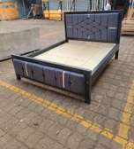 Classy and stylish modern tufted beds