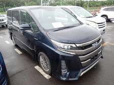 Toyota Noah hybrid 2018 powered doors