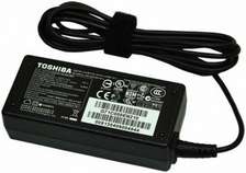 Toshiba 19V 2.37A 45W Laptop charger