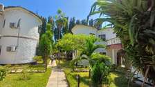Serviced 1 Bed Apartment with En Suite at 1St Avenue
