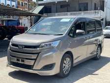 Toyota Noah Gold 2018 new Shape