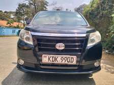 TOYOTA NOAH NEW SHAPE 2015 MODEL.