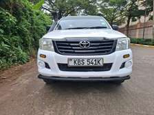 TOYOTA HILUX SINGLE CAB LOCALLY ASSEMBLED 4WD OPTIONAL 2013