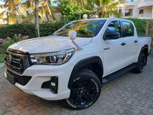 TOYOTA HILUX DOUBLE CABIN 2019MODEL 4WD OPTIONAL