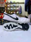 Good quality football  training shoes