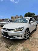 VOLKSWAGEN GOLF TSI