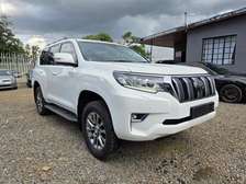 Toyota Land Cruiser Prado VXL 2018 model white color fully .