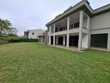 6 Bed Villa with En Suite in Lavington