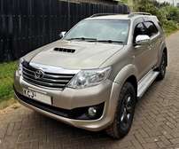 2009 TOYOTA FORTUNER