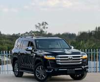 2022 Toyota Land Cruiser 300 ZX diesel