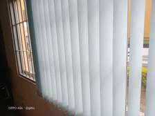Vertical office blinds (123)