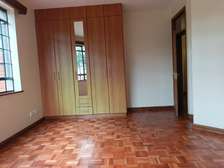 3 Bed Apartment with En Suite at Rhapta Rd