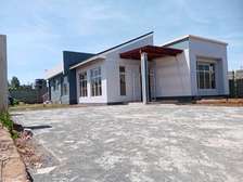 Modern 3 bedrooms, all ensuite bungalow