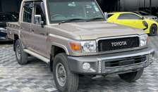 TOYOTA LAND CRUISER DOUBLE CAB
