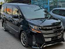 TOYOTA NOAH (WE ACCEPT HIRE PURCHASE)