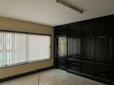 Office with Lift in Hurlingham