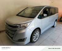 Toyota Noah  newshape
