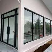 Glass installer