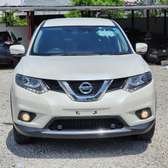 NISSAN XTRAIL (we accept hire purchase)