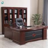 Office Desk: 1.8mm Executive Office Desk In Chepilat