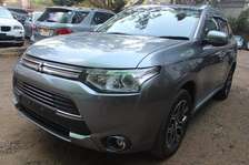 Mitsubishi Outlander PHEV 2015, 70,000 Kms