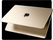 MACBOOK AIR M4