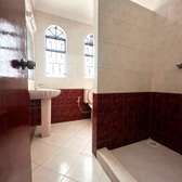 5 Bed Villa with En Suite in Riverside