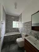 3 Bed House with En Suite at Lavington Green