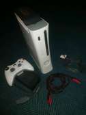 Chipped Xbox 360 with 6 games