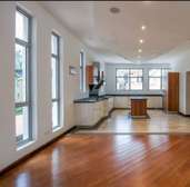 5 Bed Villa with En Suite in Karen