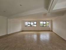 760 ft² Commercial Property with Parking in Kitisuru