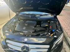 Mercedes Benz GLA 25035000 4MATIC
