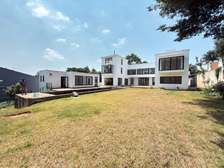 10 Bed House with En Suite at Thigiri