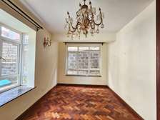 5 Bed House with En Suite in Lavington