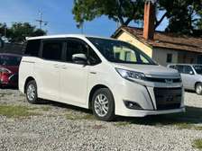 TOYOTA NOAH HYBRID
