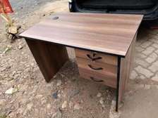 Working wood desk