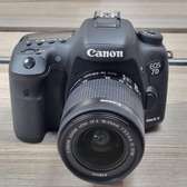 Canon EOS 7D mark ii with kit lens 18-55mm