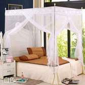 Mosquito net with metal stands