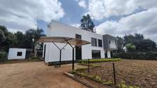 5 Bed House with En Suite in Runda