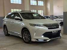 TOYOTA HARRIER PREMIUM 2019 WHITE