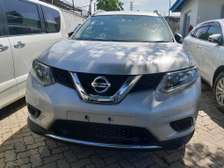 Nissan X-trail silver 5 seater 2017
