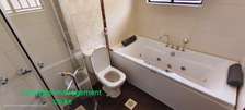 4 Bed House with En Suite at Lavington Green