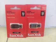 Extreme Quality Sandisk Flash Drive - 32GB - Black & Red