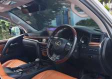 Lexus LX570 Facelifted to LX600 2017