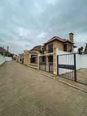 4 Bed Townhouse with En Suite in Kamakis