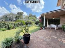 5 Bed Townhouse with En Suite in Kitisuru