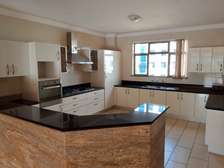 Stunning 3 Bedrooms Apartments in Parklands