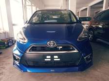 Toyota Sienta non hybrid 2017 blue