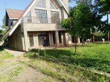 Stunning 4 BR House plus Sqs in Ongata Rongai